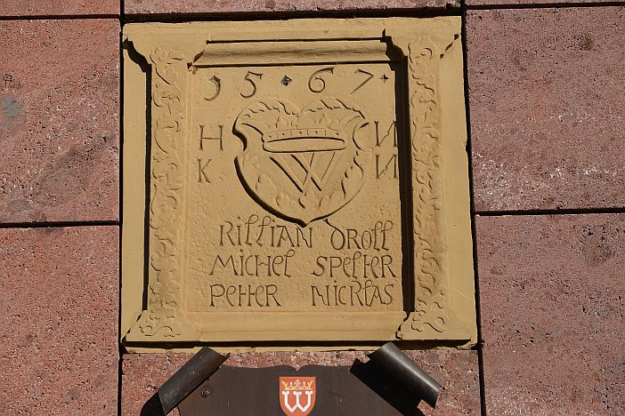 Sandsteintafel am Alten Rathaus Weikersheim