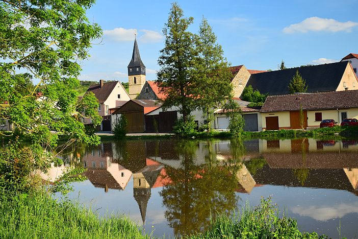 Elpersheim und die Tauber Sicht auf Elpersheim über die Tauber