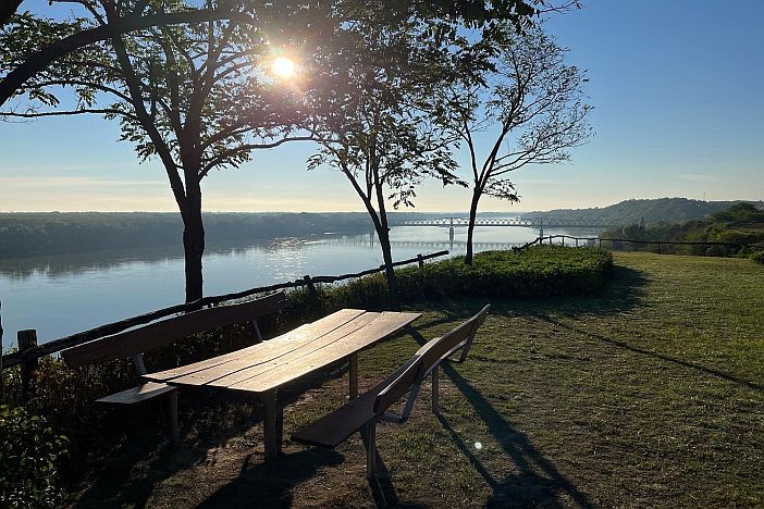 Blick auf die Donau in Dunauvöldvar
